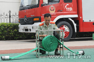 青島消防研發“卷帶機”獲國家專利