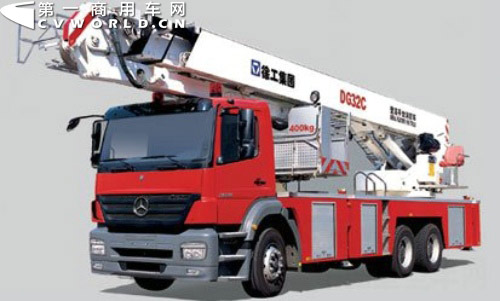 黑龍江嫩江縣:32米云梯消防車“上崗”