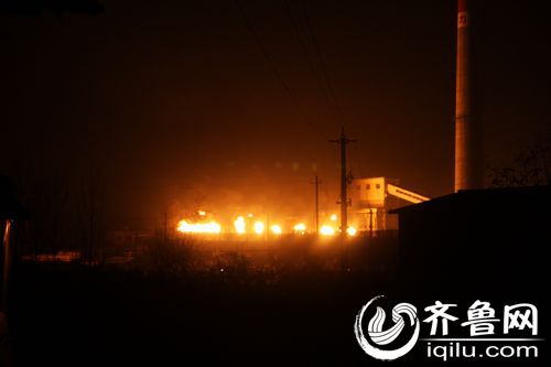 山東濱州博興誠力科技發生爆炸引發大火(組圖) 引發火災的是焦爐煤氣柜爆炸