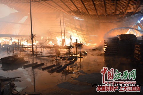 宜春宜豐一竹制品廠發生火災