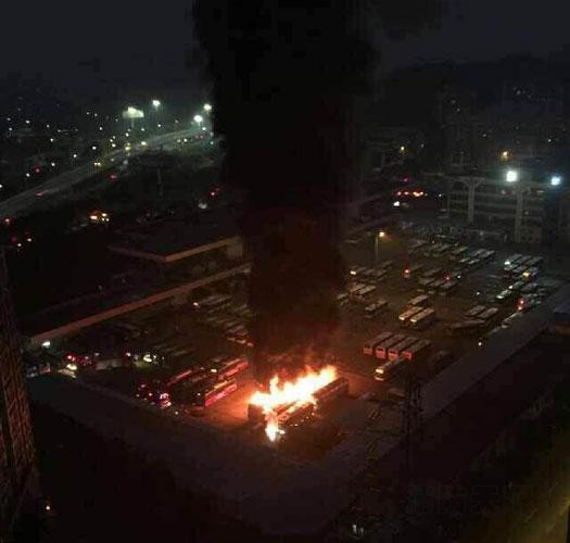 突發:佛山順德客運站3輛客車起火爆炸