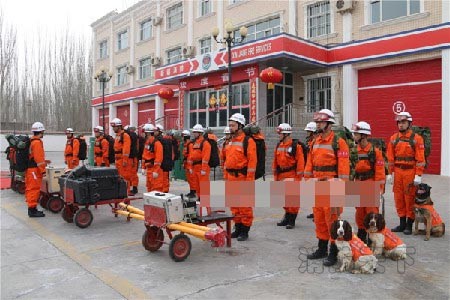 消防官兵快速集結