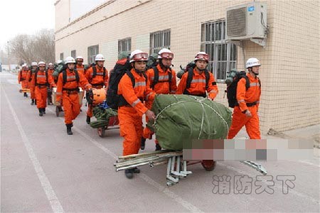 地震救援拉動