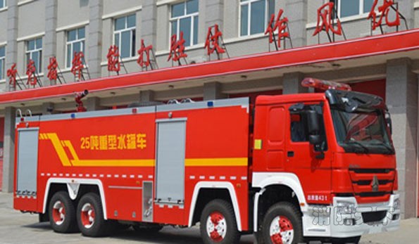 哈爾濱呼蘭區投入160萬購置兩輛重型消防水罐車